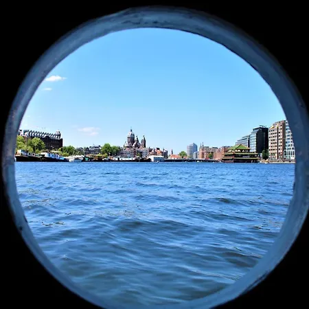 ספינת מלון Amicitia אמסטרדם