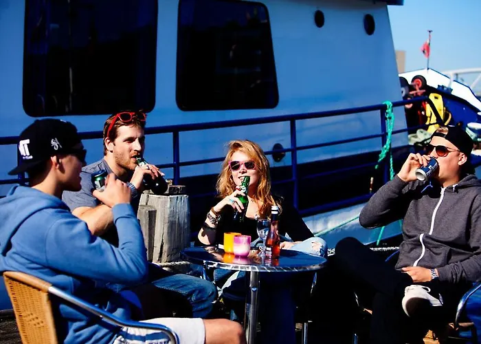 Båthotell Amicitia 2*